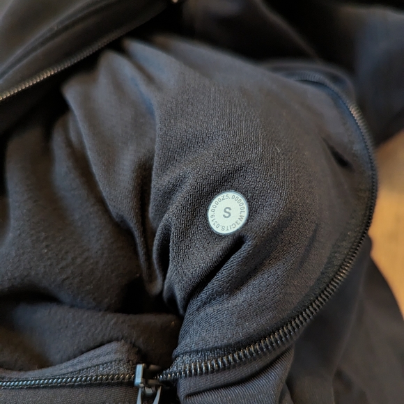 Lululemon Two Track Mind Jacket - Picture 5 of 5
